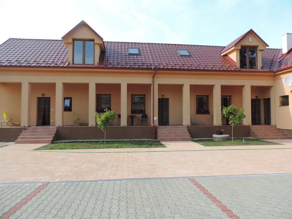 Vila Maria Rapovce 外观 照片